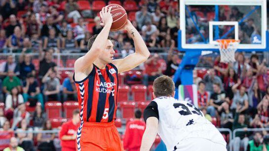 Causeur anotó 4 puntos ante Bilbao Basket