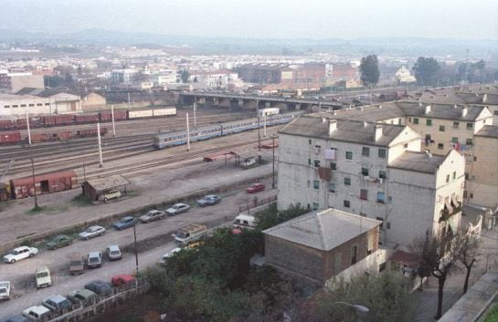 1989 - Panorámica de la división de la ciudad por las vías