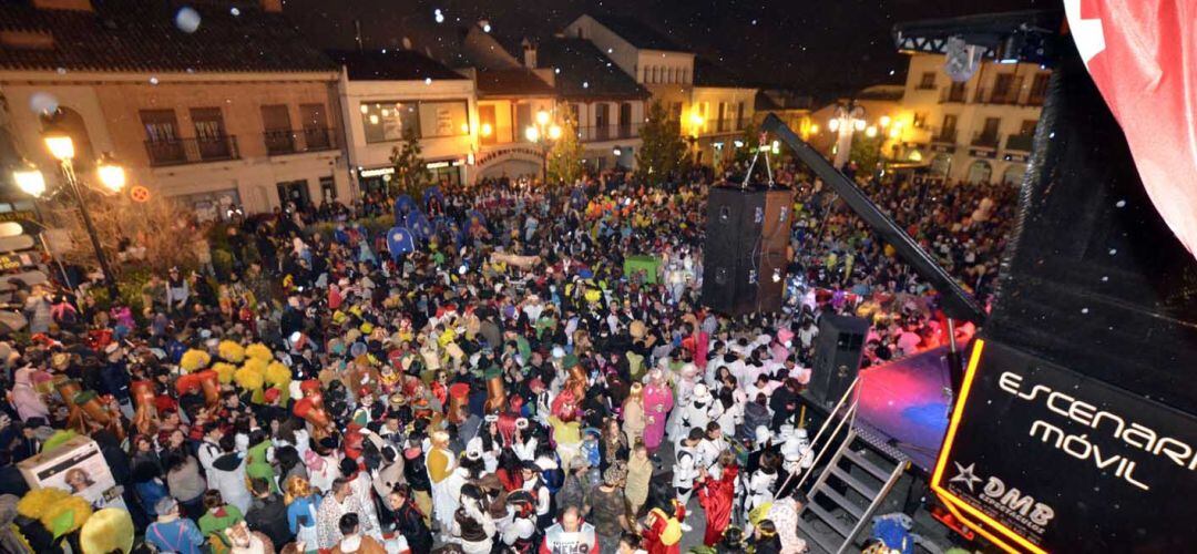 Los interesados deben mandar un correo electrónico a la dirección carnavaldeverano@colmenarviejo.com