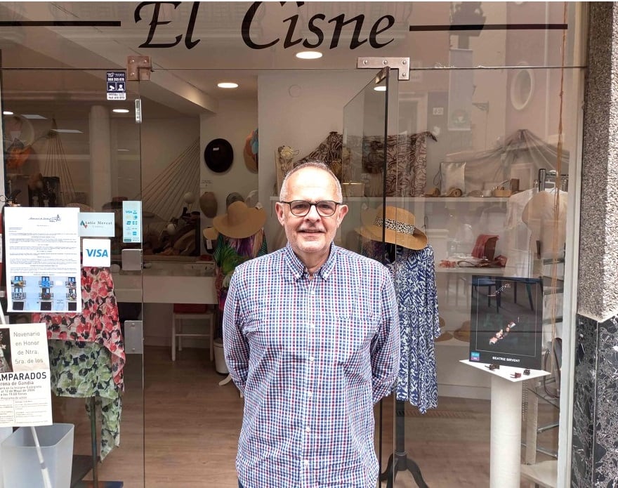 La tienda El Cisne de Gandia cierra por jubilación