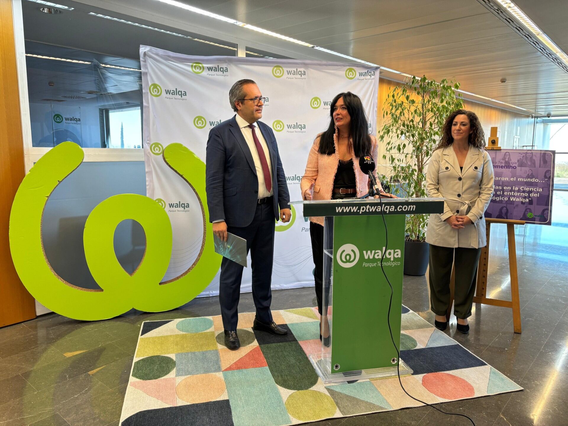 Carlos Ortas, Lorena Orduna y Ana María Sanz