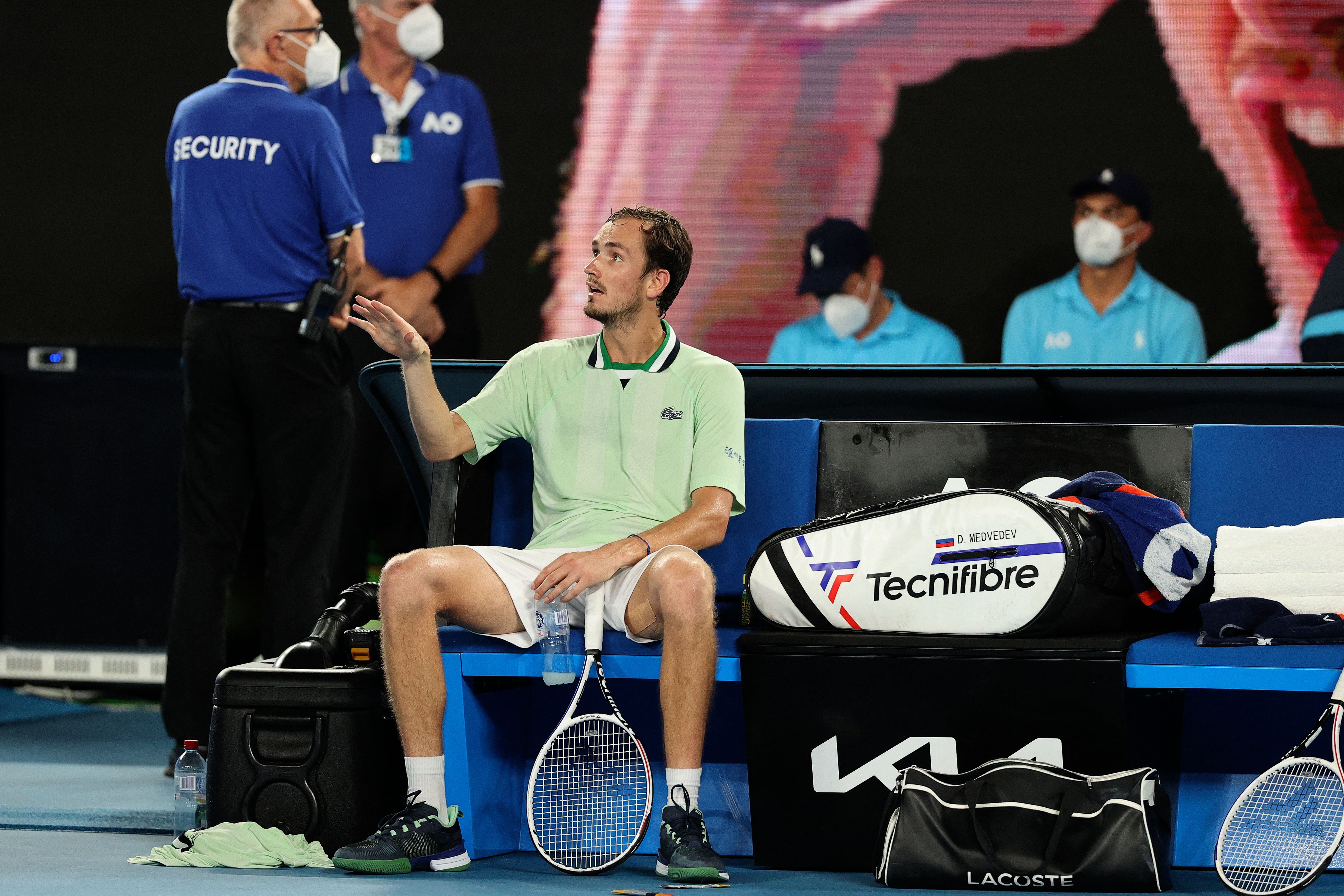 Medvedev protesta al juez de silla en la final del Open de Australia