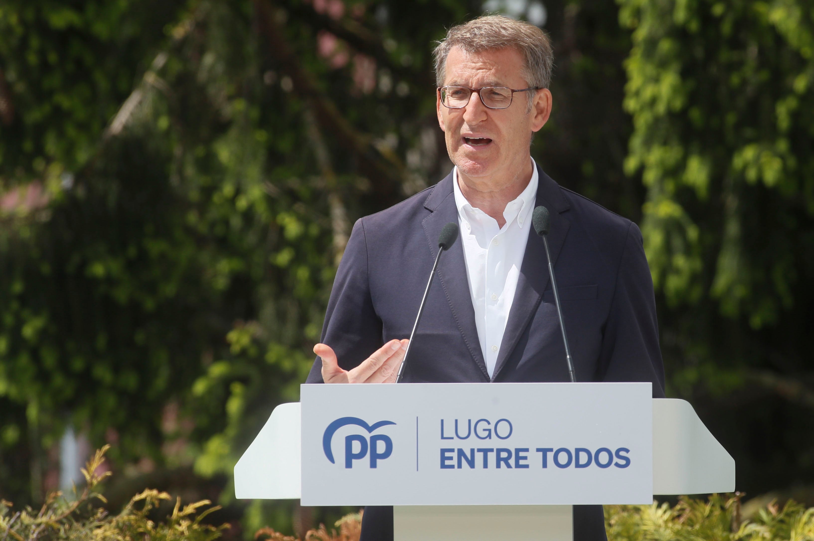 El presidente del PP, Alberto Núñez Feijóo, durante su intervención en un acto electoral celebrado en Lugo