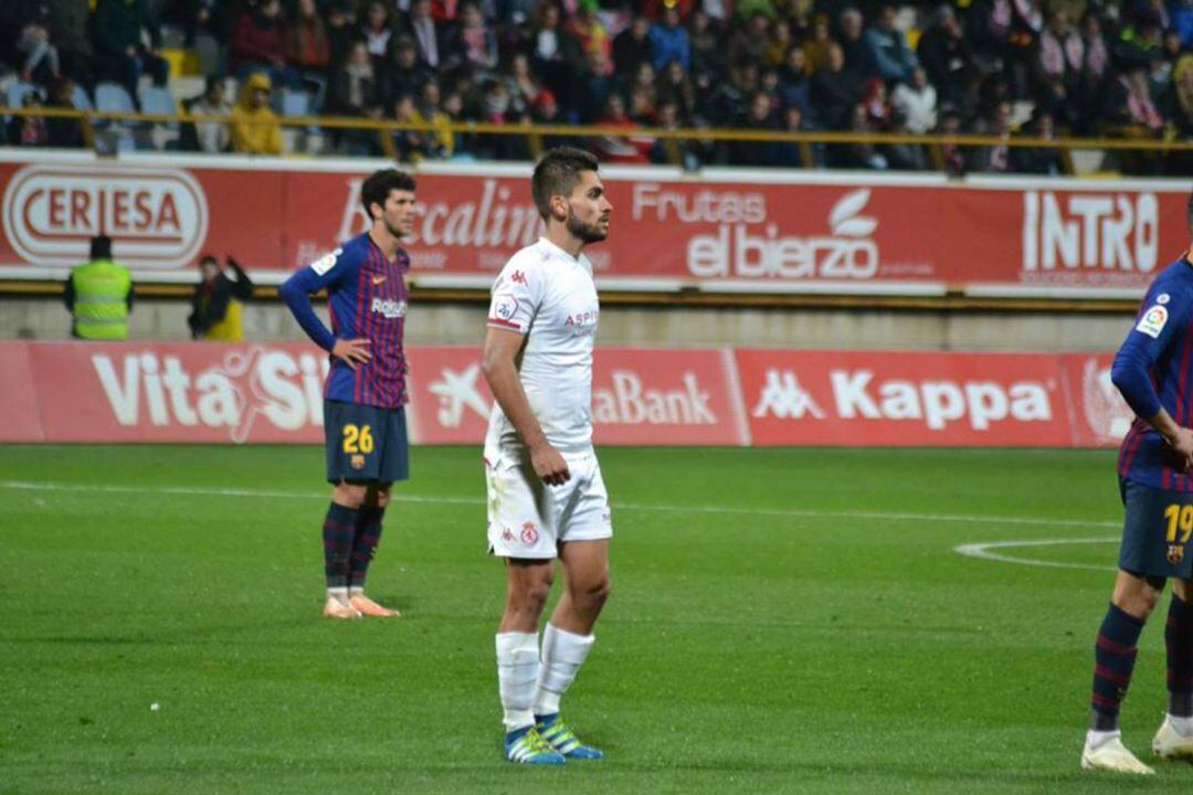 Toño Calvo debutó con la Cultural ante el FC Barcelona