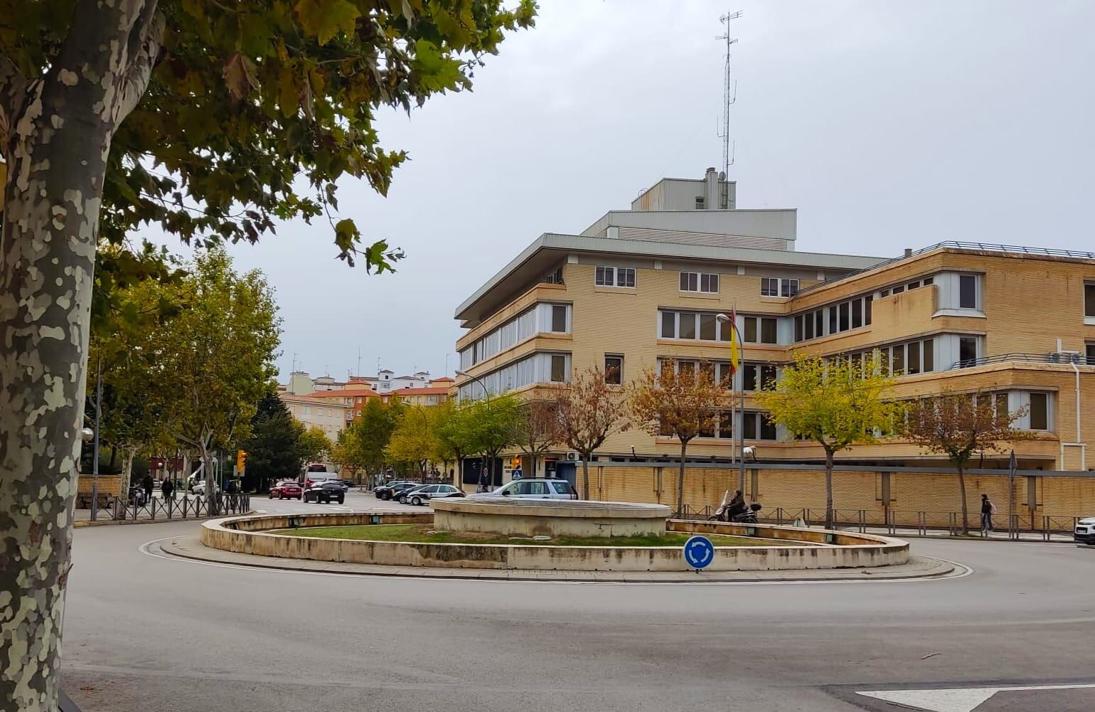 Rotonda de la Plaza Luis Buñuel en Huesca