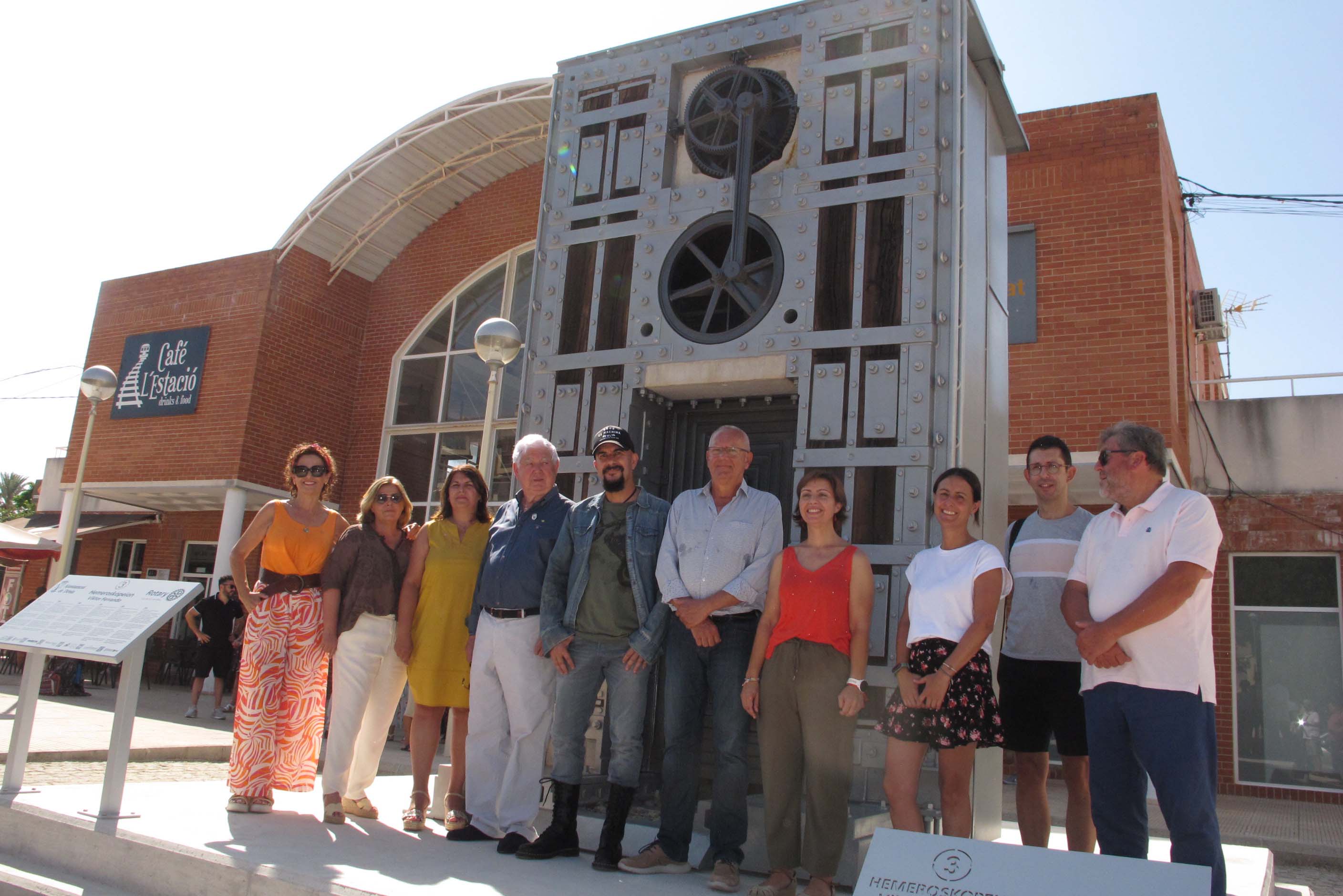 Presentación de la escultura &#039;Hemeroskopeion&#039;,  de Viktor Ferrando.