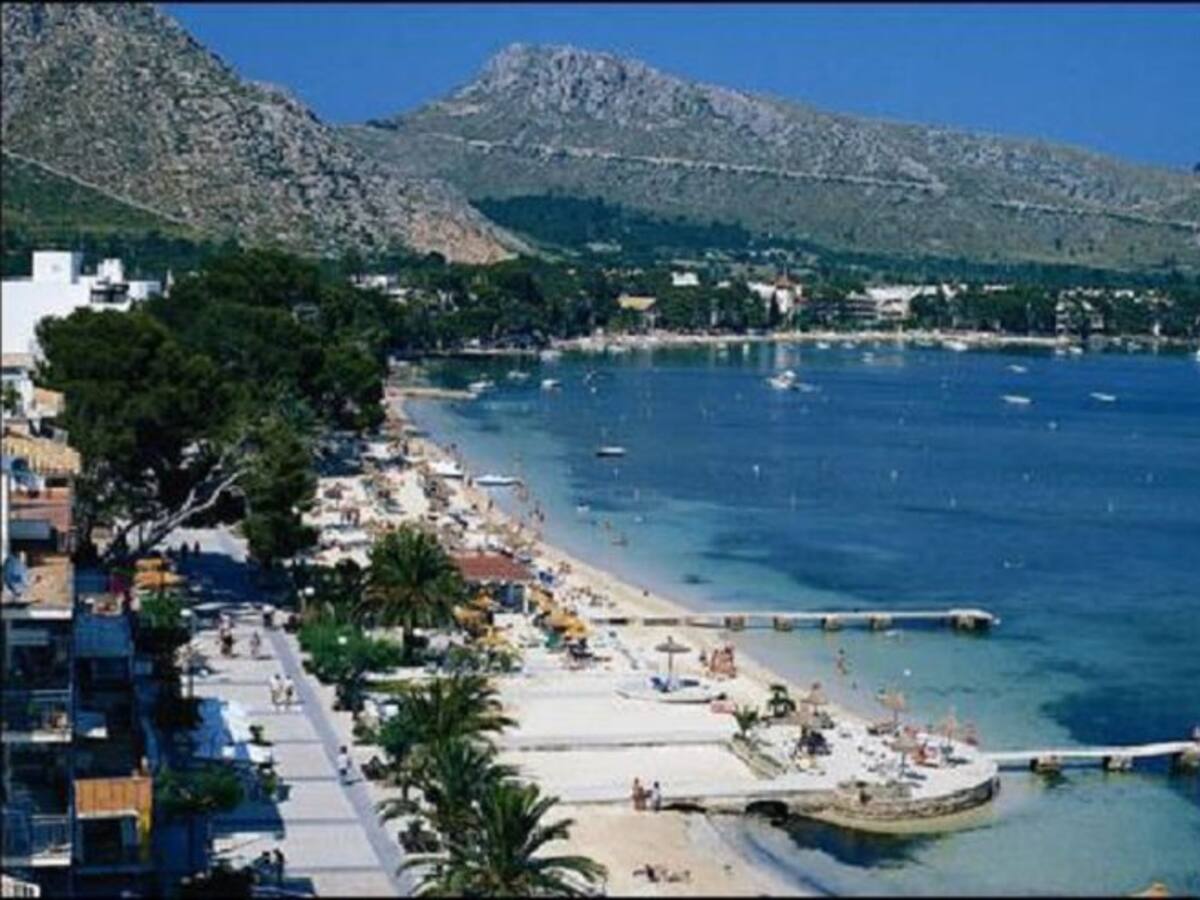 Una mujer fallece apuñalada por su pareja en Puerto de Pollença