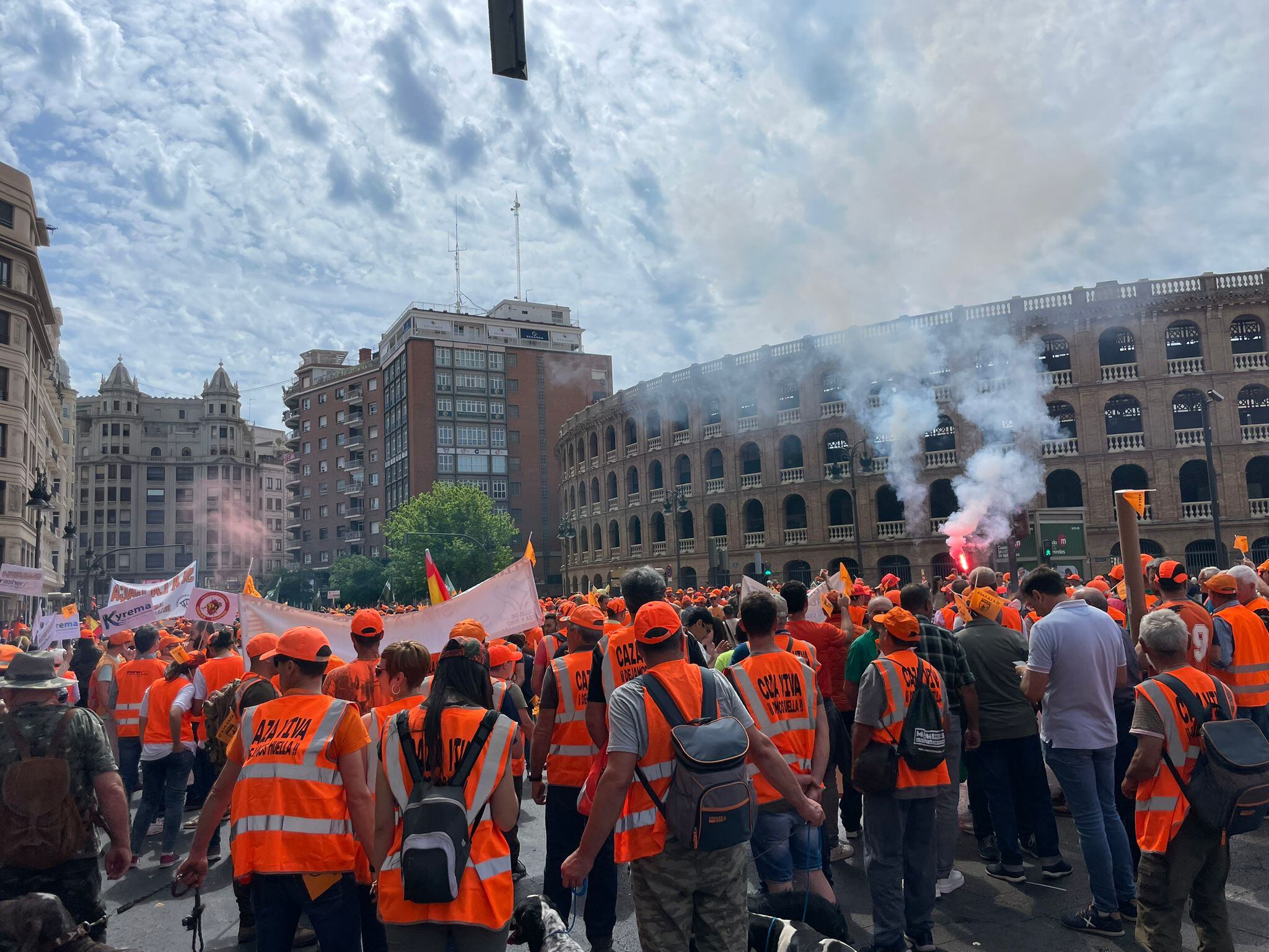 manifestación organizada por la Federación Valenciana de Caza, este sábado en València.