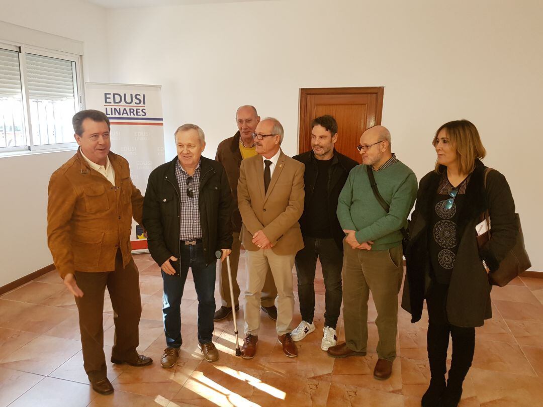 Visita de Juan Fernández y varios concejales a la sede de Los Sauces