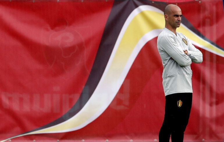 El seleccionador de Bélgica, el español Roberto Martínez, dirige un entrenamiento durante el Mundial de Rusia 2018