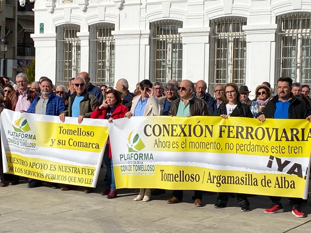 Unos 500 manifestantes piden la llegada del tren a Tomelloso