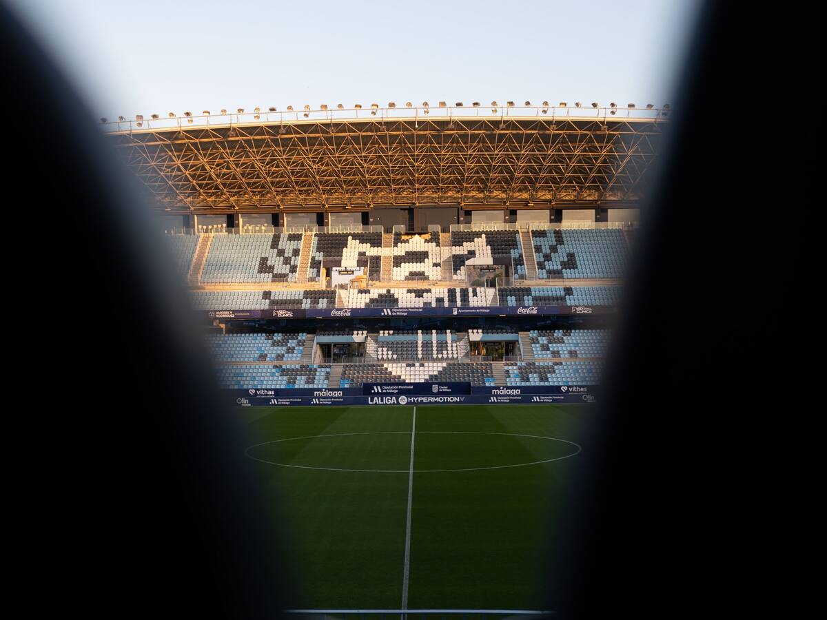 El Málaga abre un expediente para expulsar a ocho abonados del Frente Bokeron