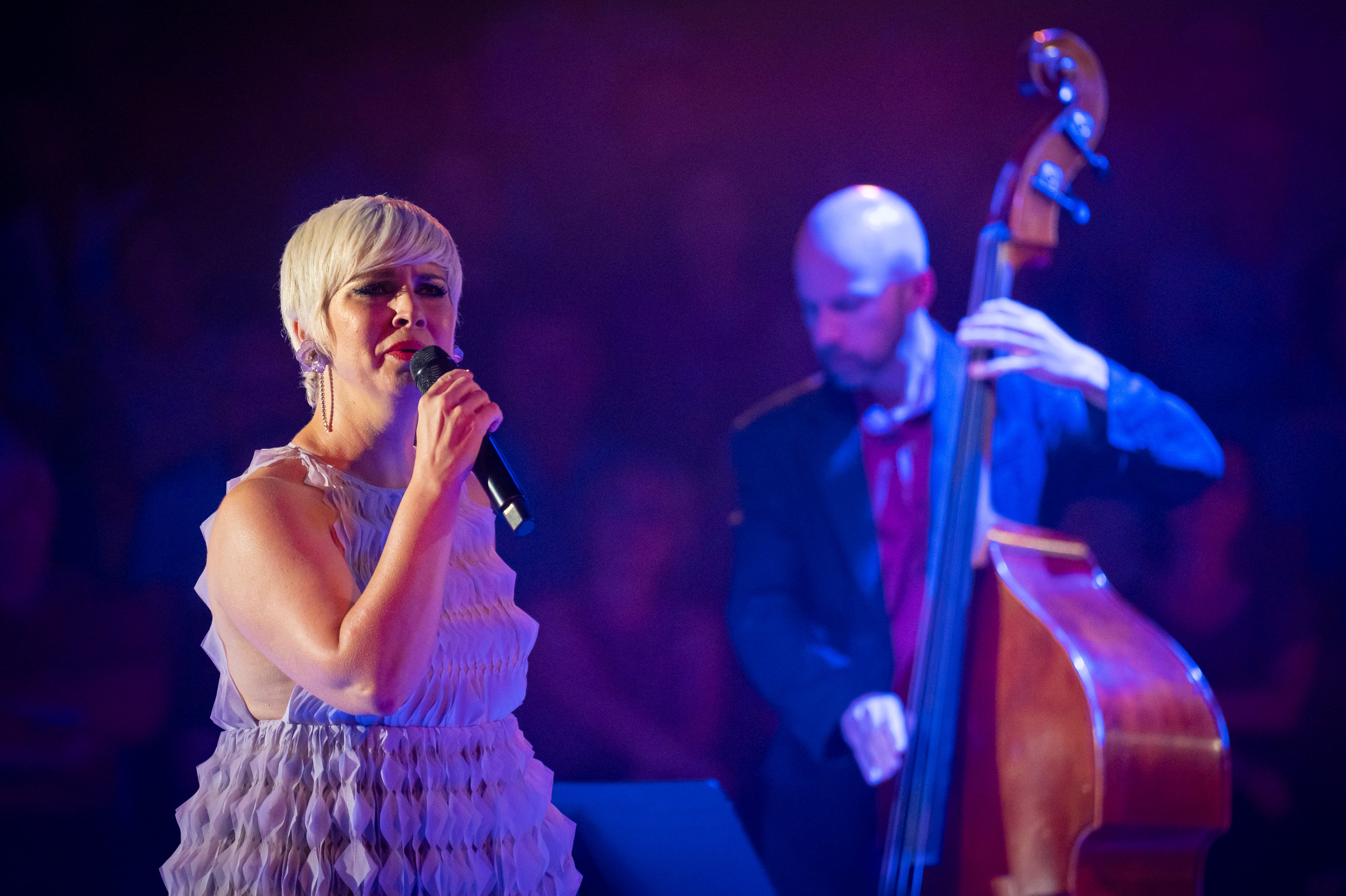 La cantante Pasión Vega durante una actuación