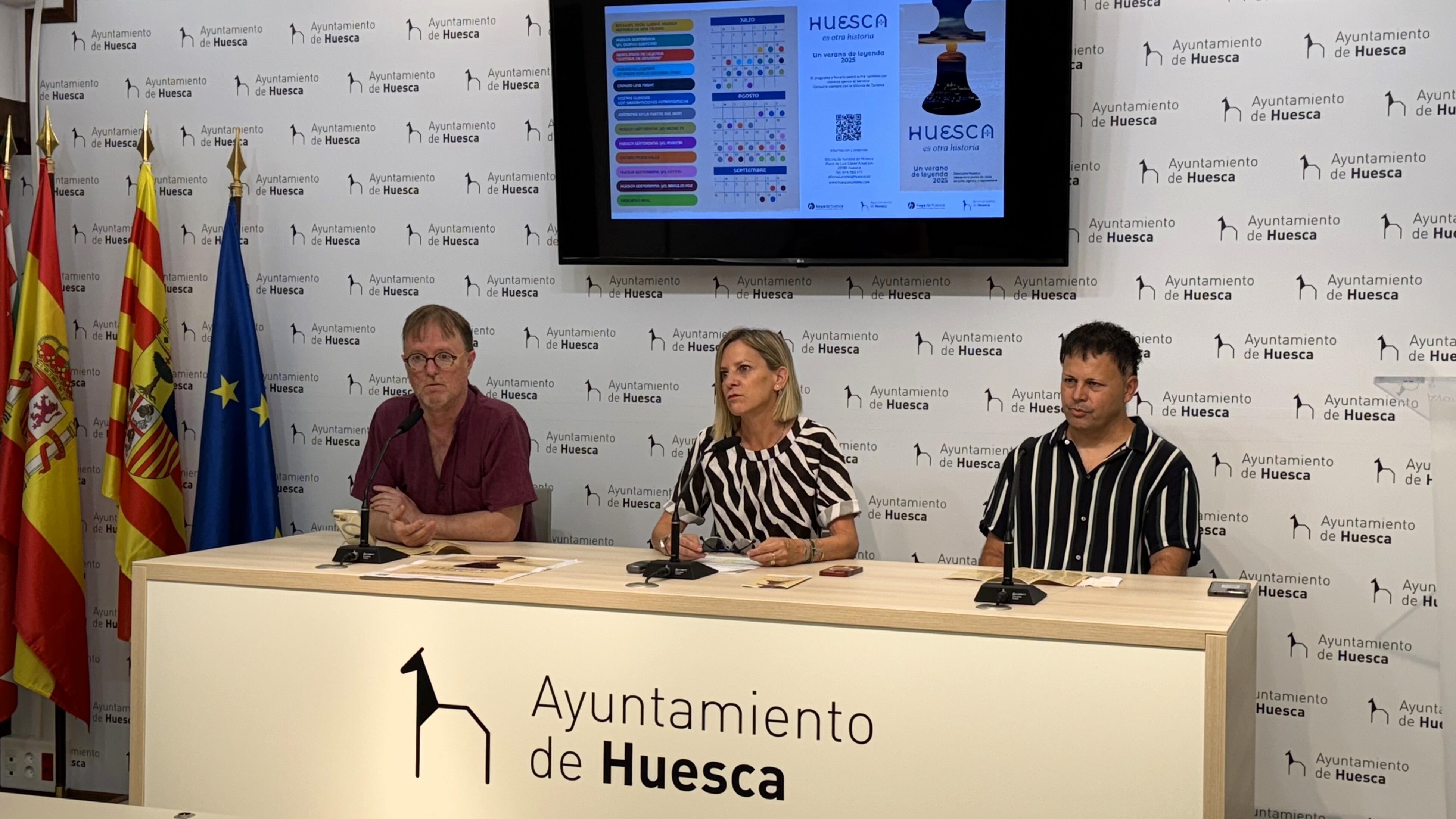 Jesús Arbués, Nuria Mur y Óscar Sipán en la presentación