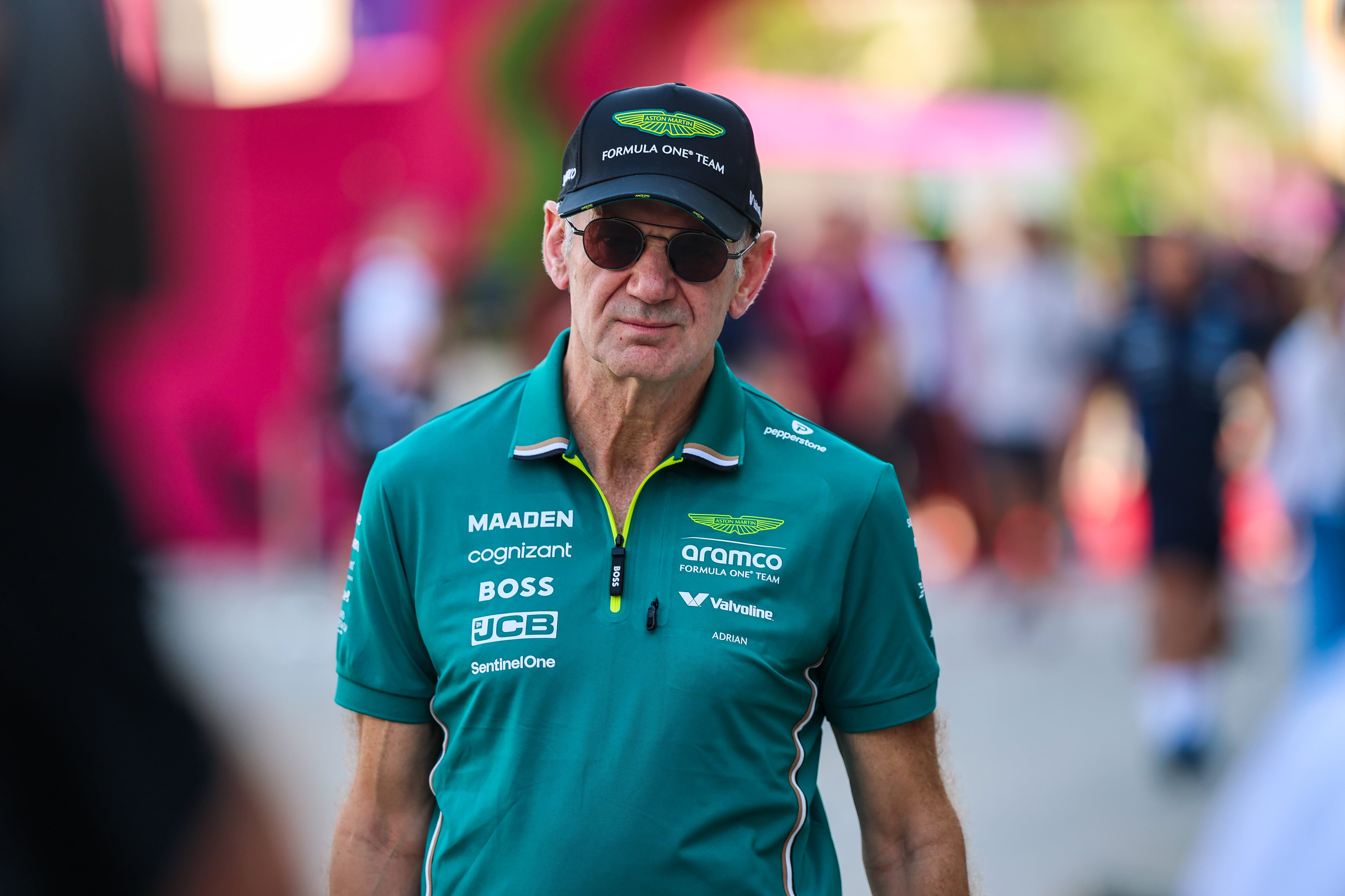Adrian Newey, durante su llegada al GP de Catar