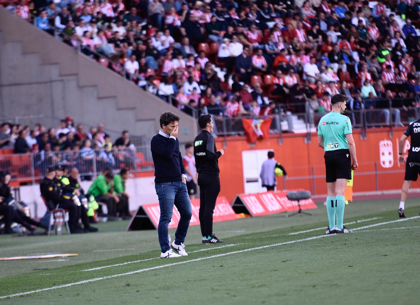 El entrenador no vivió un partido tranquilo ante el Leganés.