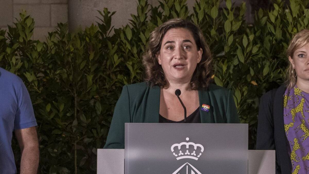Colau quiere alquilar pisos turísticos por un máximo de 1.200 euros al mes para alojar familias vulnerables