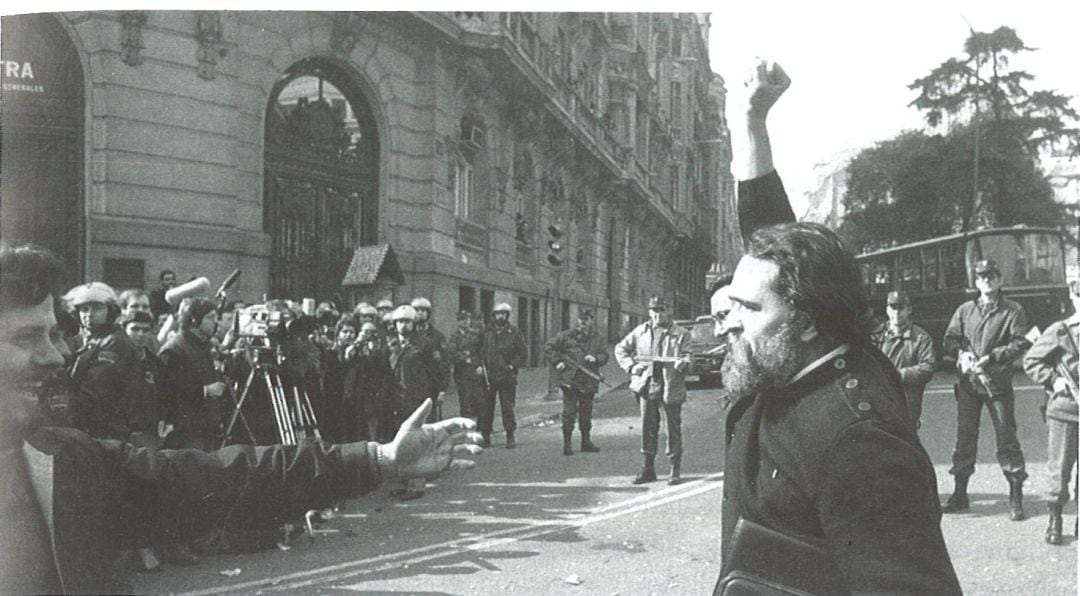 Miguel Ángel Martinez durante el 23F 