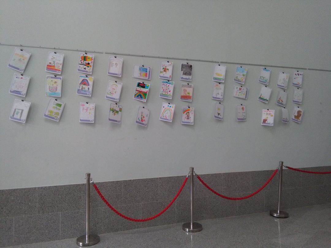 Exposición de los dibujos del concurso de sensibilización con motivo del Día de la Salud Mental del pasado año