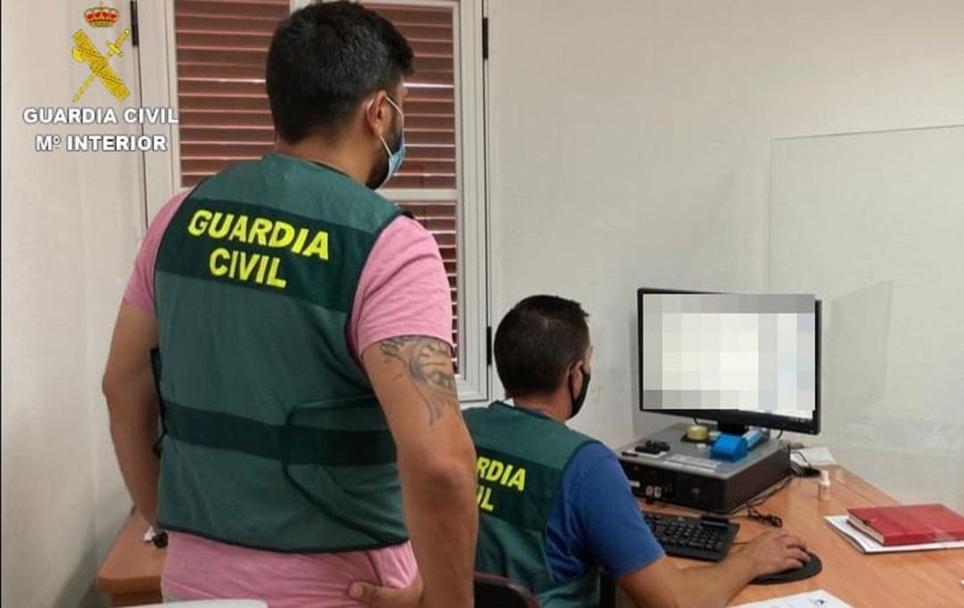 Agentes de la Guardia Civil del puesto principal de Costa Teguise.