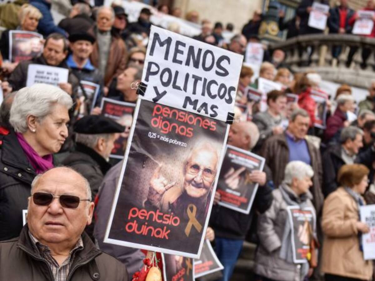 Carlos Bravo (CCOO): "La subida de las pensiones mínimas es un intento para parar la movilización social"