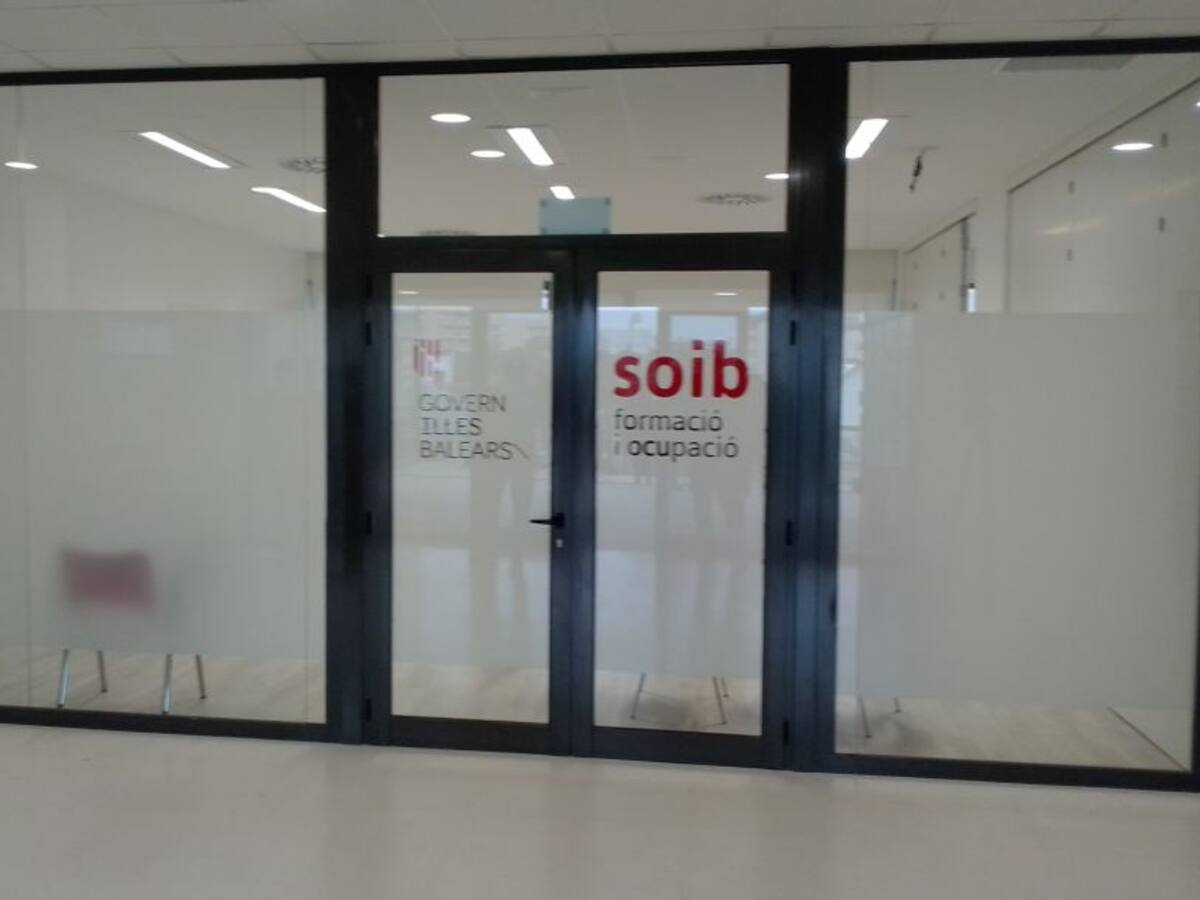 Las Pitiusas cierran octubre con 4.500 desempleados más que hace un año