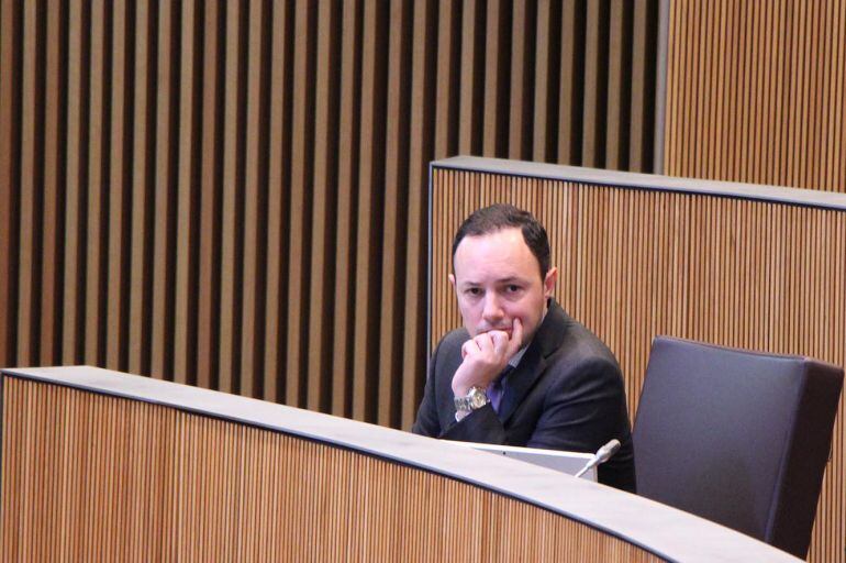 l ministre d'Afers Socials, Justícia i Interior, Xavier Espot, durant la sessió de Consell General.