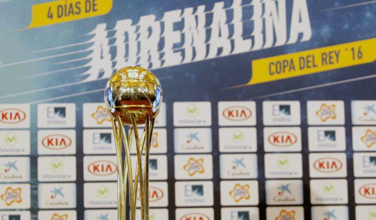 Trofeo de la Copa del Rey de Baloncesto, que se celebrará entre el 18 y 21 de febrero, durante el acto de sorteo de la fase final de la competición, al que asistieron los representantes de los siete equipos clasificados y del anfitrión, el Río Natura Monb