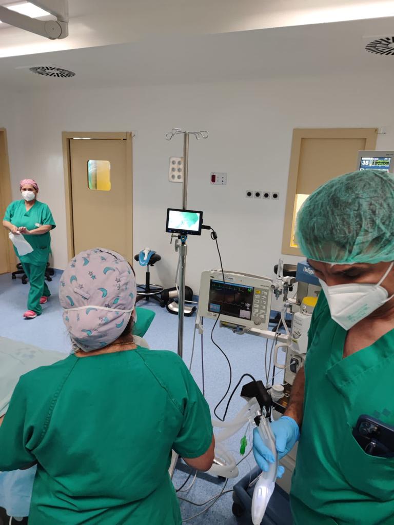 Imagen de una intervención en el Hospital Universitario Molina Orosa.