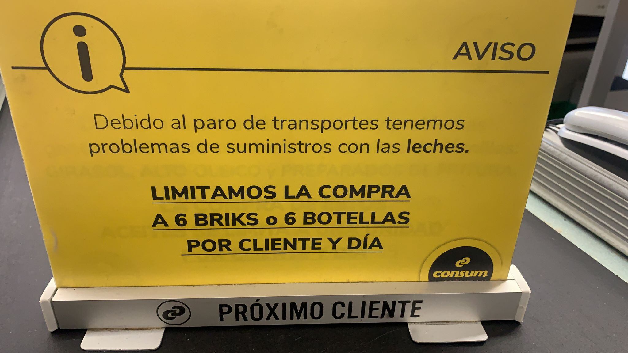 Algunos supermercados están limitando la compra de unidades de determinadas referencias ante los problemas de suministro como consecuencia de la huelga del transporte