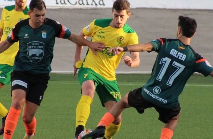 Atlético de Tomelloso frente al Cazalegas