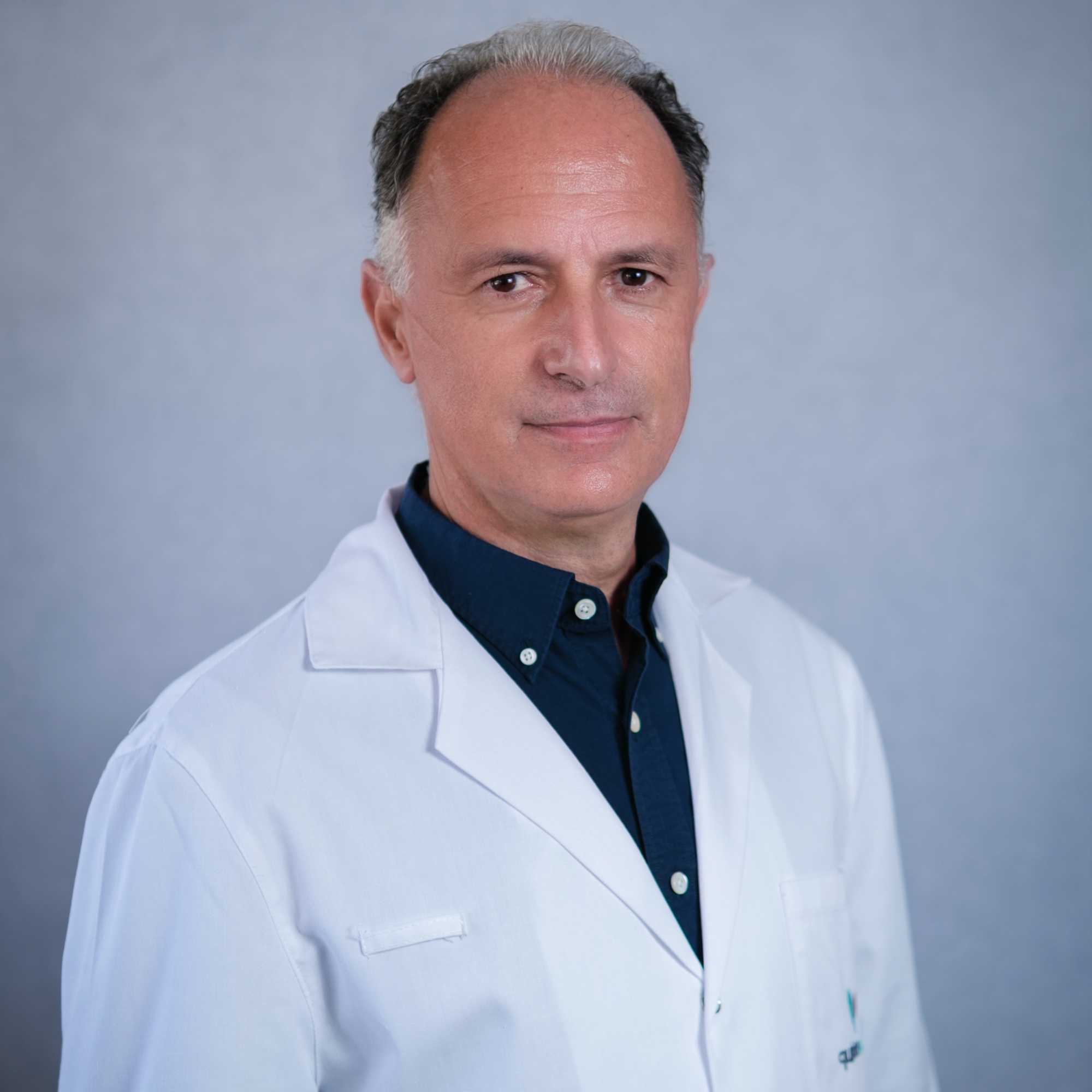 Antonio Galván, especialista en traumatología robótica del Hospital Quirónsalud Tenerife