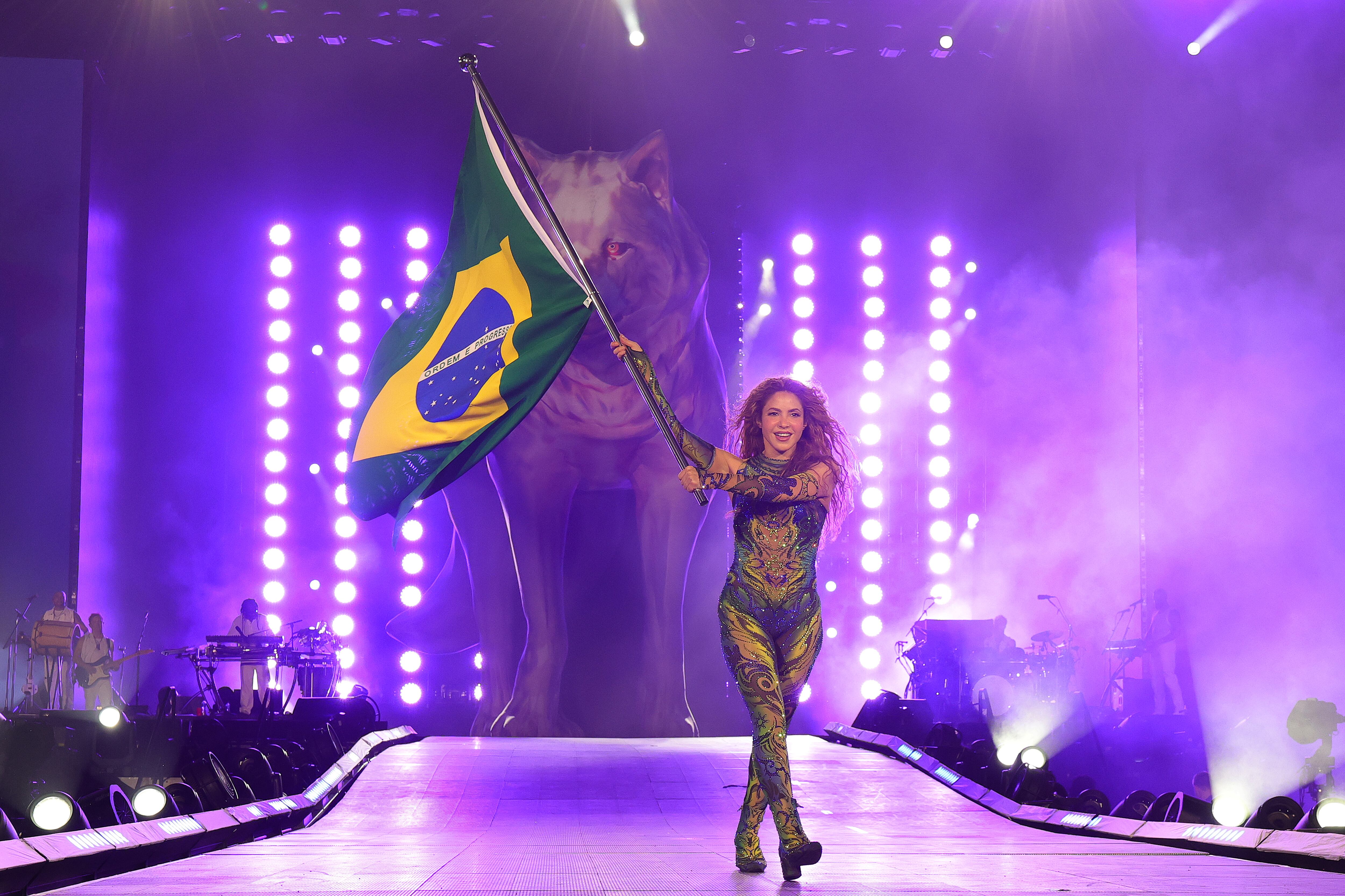 Shakira durante su concierto multitudinario en Rio de Janeiro