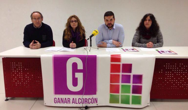 Jesús Santos y Raquel Rodríguez en una rueda de prensa (archivo)