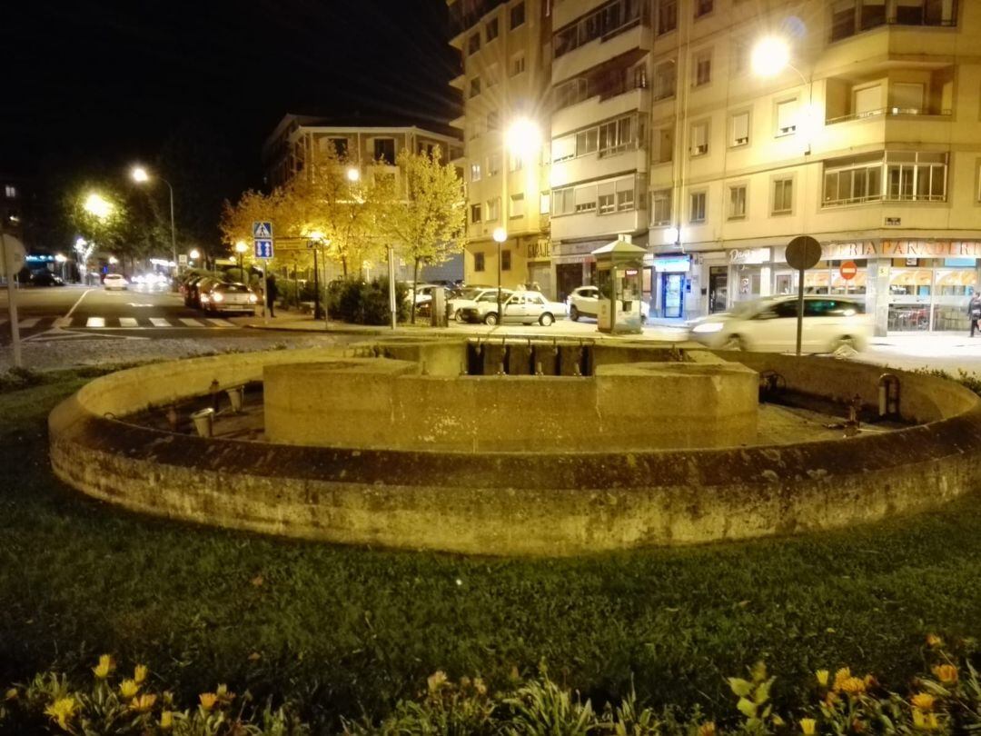 Fuente Plaza de la Universidad