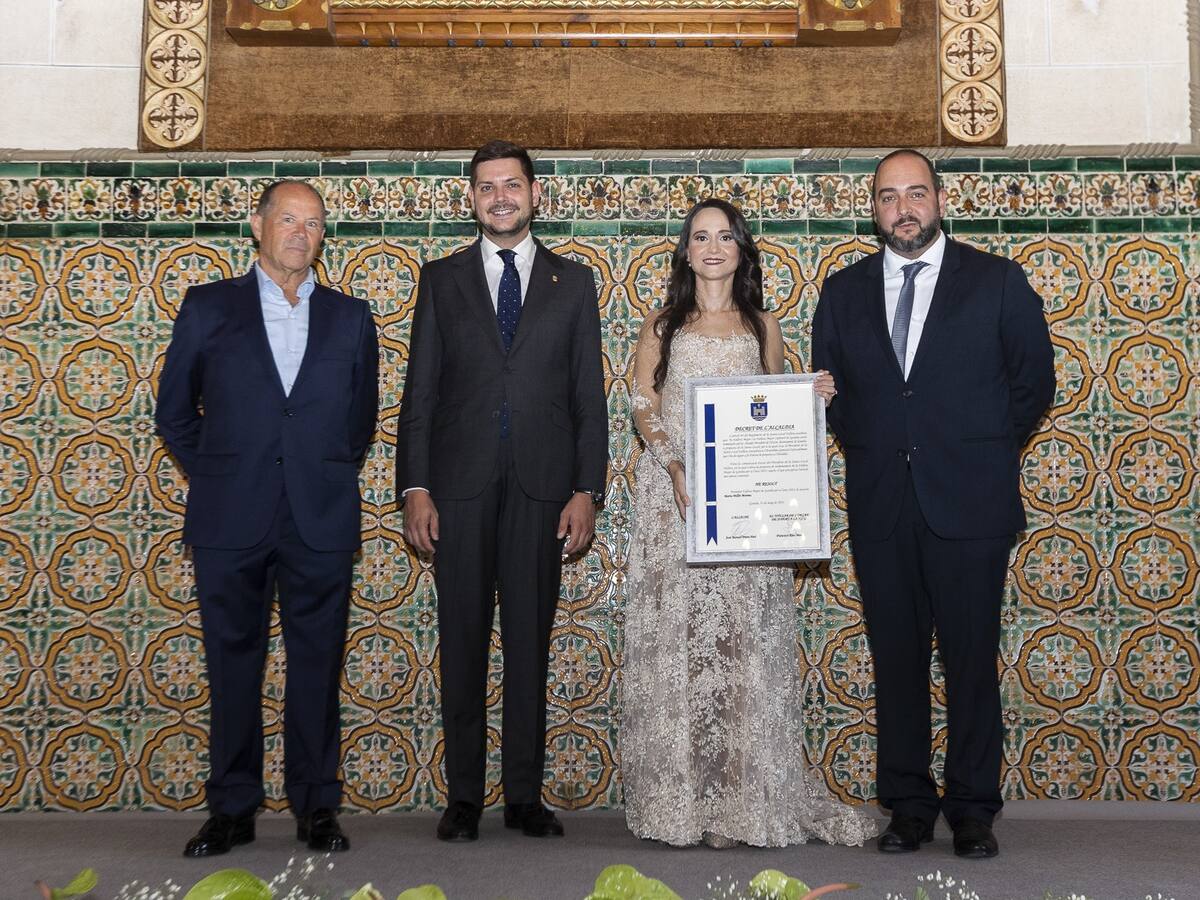 Marta Millet luce un vestido inspirado en las novias de Marruecos en el acto de la demanà