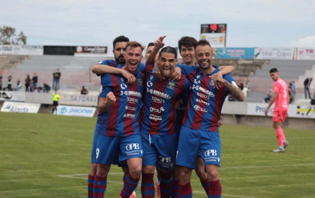 Celebración de un gol ante el CP Villarrobledo