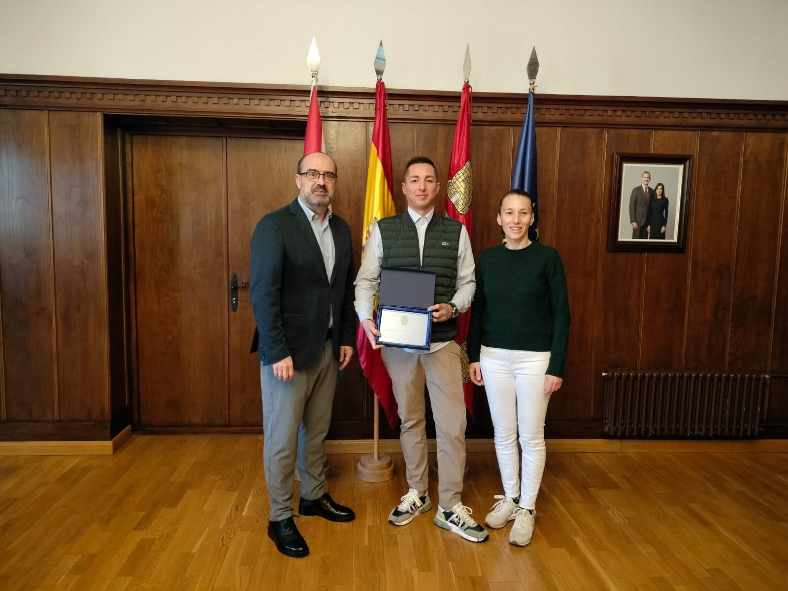 El Ayuntamiento de Ponferrada reconoció a Jony Boxes por su triple corona