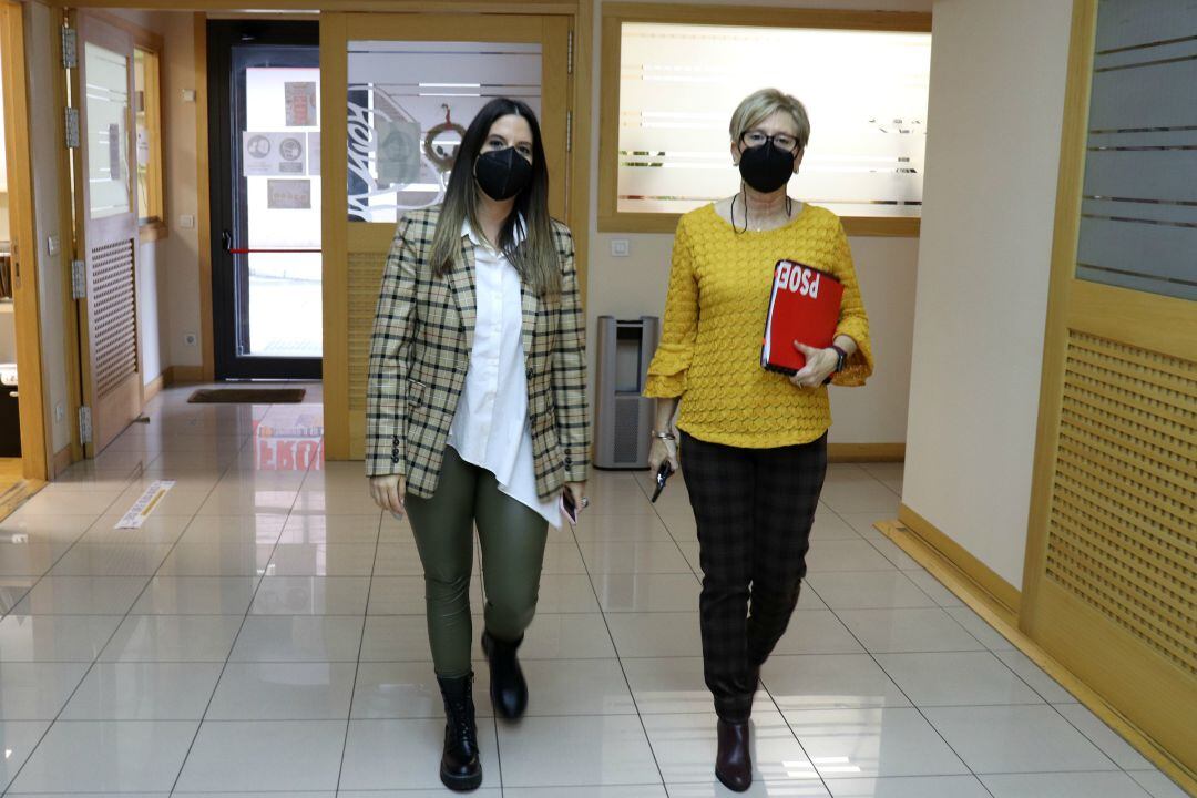 La coordinadora del área de Familia del PSOE en las Cortes de Castilla y León, Nuria Rubio y la portavoz de Servicios Sociales en las Cortes, Isabel Gonzalo ha ofrecido una rueda de prensa en León para hablar de la situación de las residencias