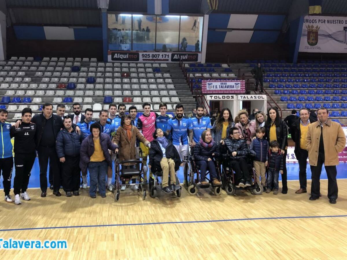 APACE acompañó al Soliss Talavera en la iniciativa 'El Jugador Número Seis'