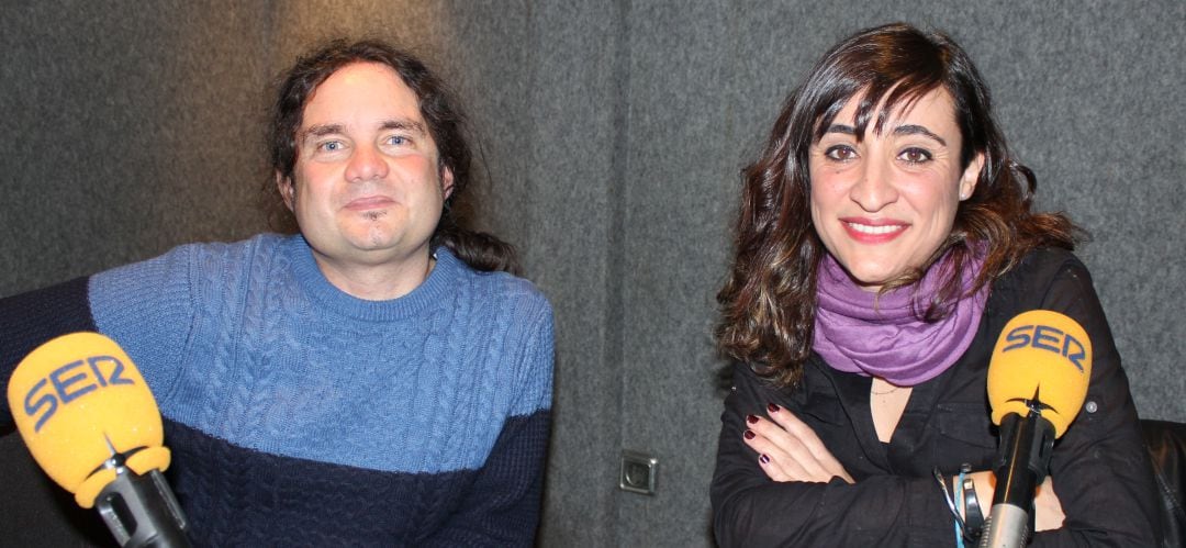 Eduardo Andradas e Isabel Rosa de Podemos Alcobendas en los estudios de SER Madrid Norte 