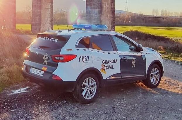 Para encontrar el vehículo en el que el detenido manifestó haber viajado desde Asturias fue necesario el apoyo de un helicóptero de la Guardia Civil.