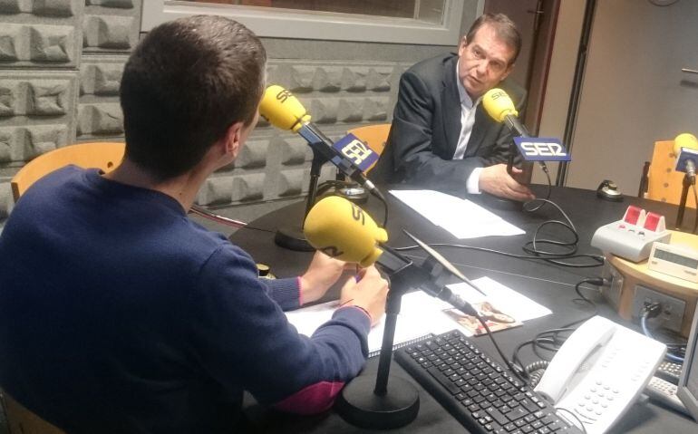 Abel Caballero en un momento de su entrevista en Vigo Hoy por hoy con Jacobo Buceta