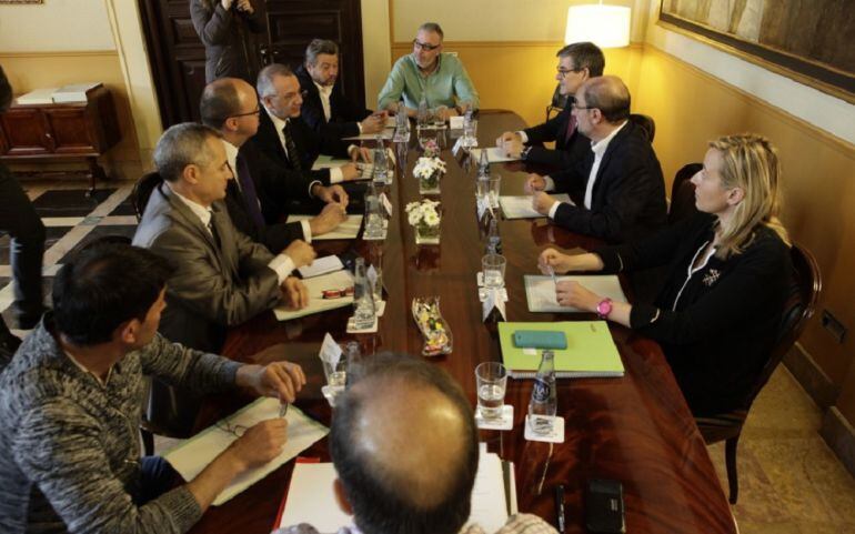 Reunión del Gobierno de Aragón con sindicatos y patronal del sector del carbón