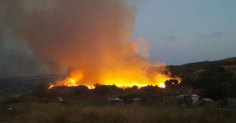 Incendio que se produjo, el pasado 6 de septiembre, en el vertedero de Ramblars, en Xàbia.