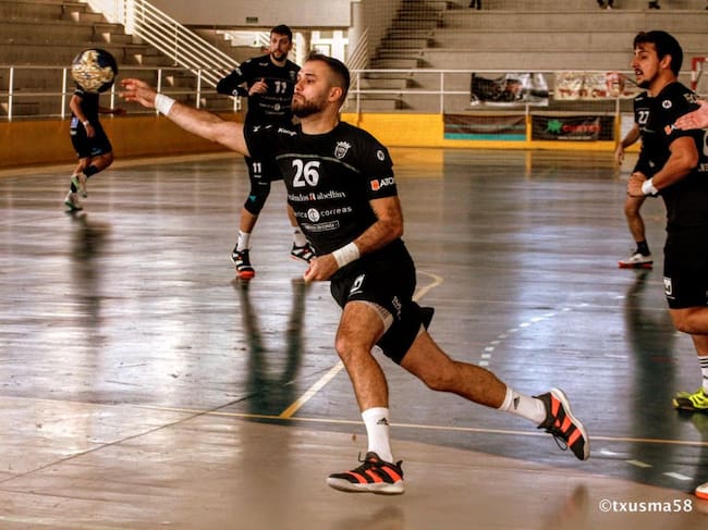 Chema Asencio sitgue siendo un pilar en la plantilla eldense