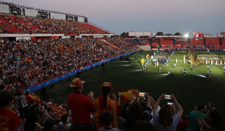 Pla obert de la inauguració.