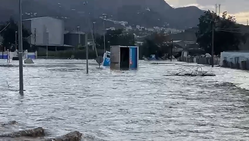 Máxima preocupación en Cártama al desbordarse el río Guadalhorce: "Esto es lo nunca visto"