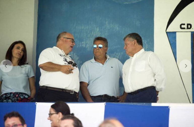 Ramírez, Ortiz y Botella en el palco del Collao