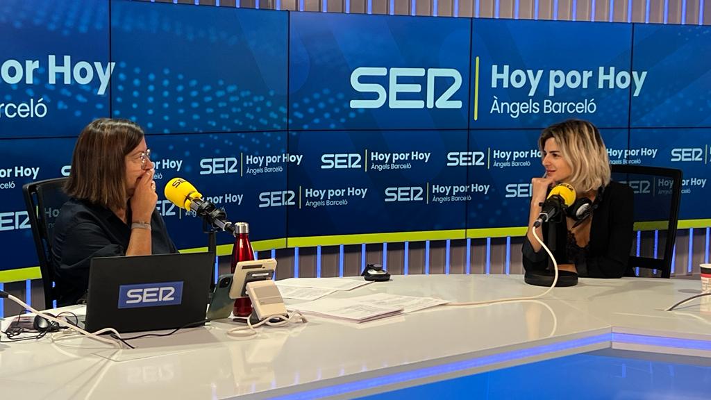 Clara Lago en &#039;Hoy por Hoy&#039; con Àngels Barceló.